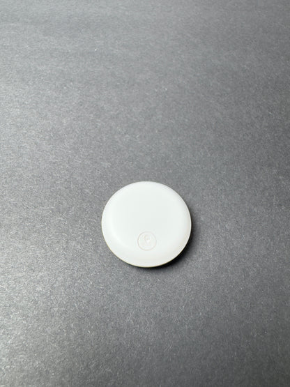 UNIWERSALNY LOKALIZATOR GPS DLA DZIECI, ZWIERZĄT, KLUCZY, TORBY – ANDROID / iOS + SKÓRZANE ETUI GRATIS